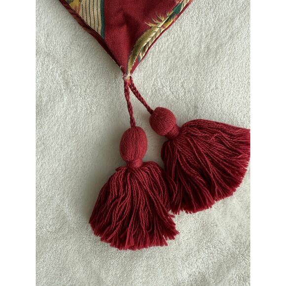 Waverly‎ Rooster Red Burgundy Table Runner Tassels Farmhouse Country Dining - Picture 6 of 10